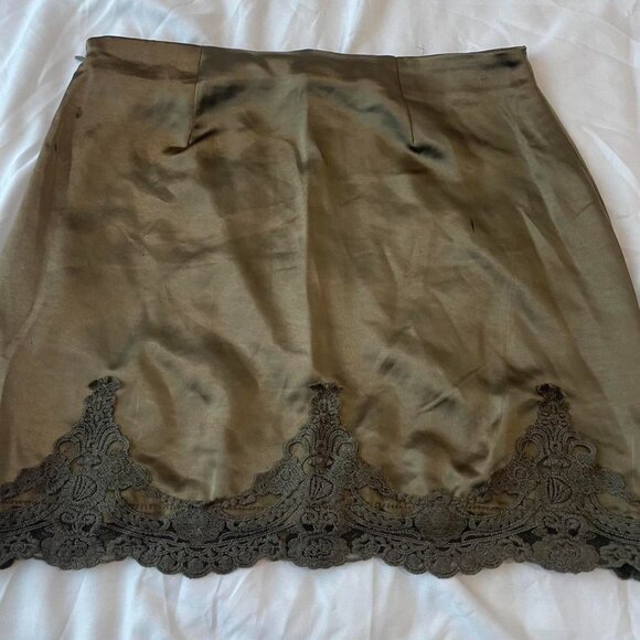 Urban outfitters Mini khaki green lace trim skirt - Picture 7 of 7